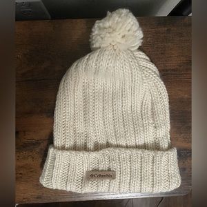 Columbia Beanie Cream NWT